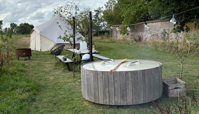 Glamping tent in de natuur